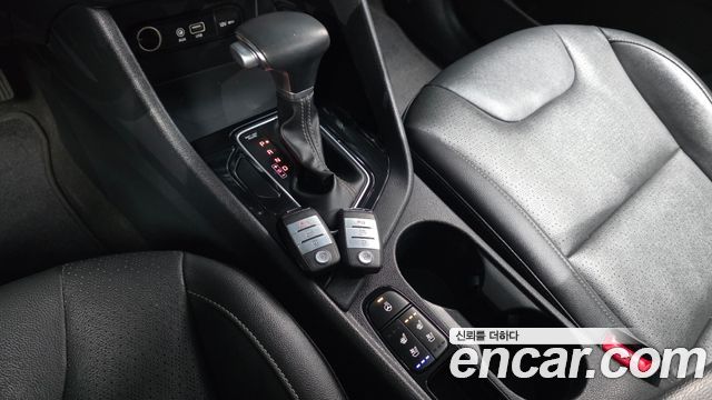 Kia Niro 2018 — photo 12