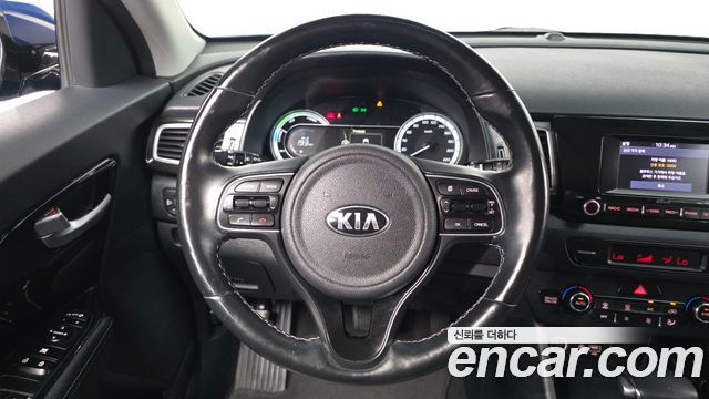 Kia Niro 2018 — photo 19