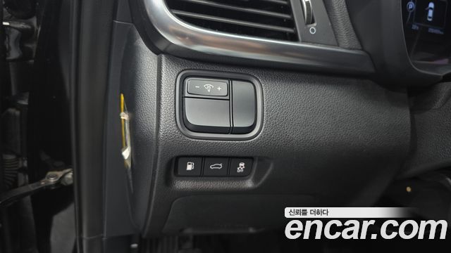 Kia K5 2016 — photo 21