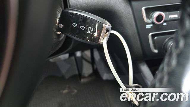 Kia K5 2016 — photo 22