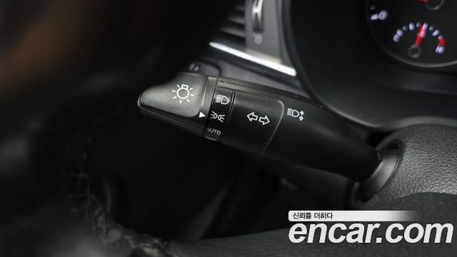 Kia K5 2016 — photo 23