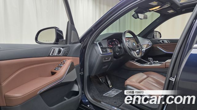 BMW X5 2019 — photo 13