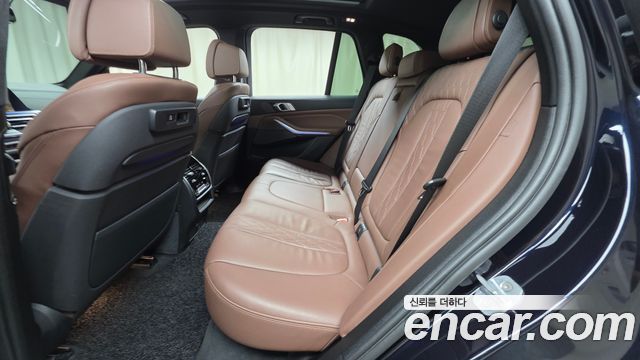 BMW X5 2019 — photo 18