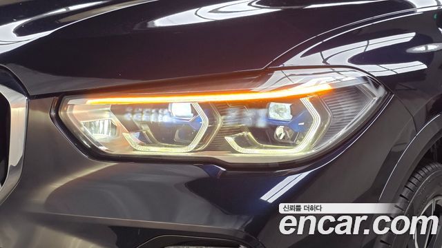 BMW X5 2019 — photo 8