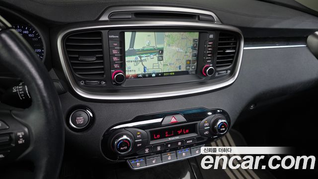 Kia Sorento 2015 — photo 14