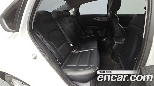 Kia K3 2019 — photo 17