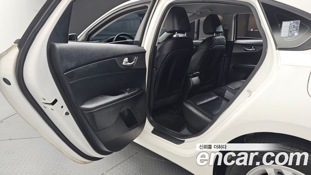 Kia K3 2019 — photo 18