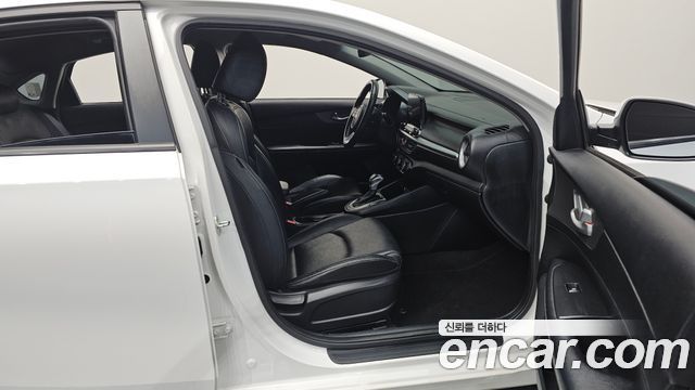 Kia K3 2019 — photo 16