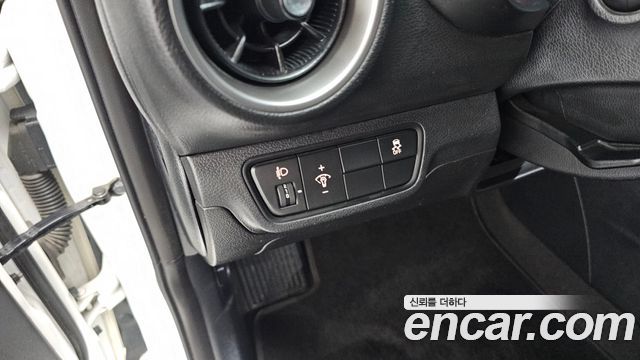 Kia K3 2019 — photo 27