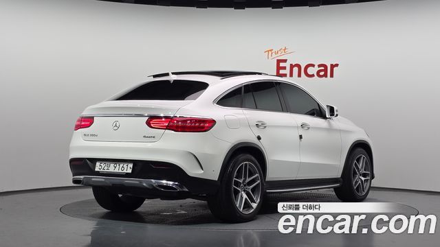 Mercedes-Benz GLE-Class 2018 — photo 2