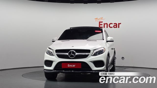 Mercedes-Benz GLE-Class 2018 — photo 3
