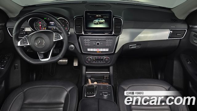 Mercedes-Benz GLE-Class 2018 — photo 10