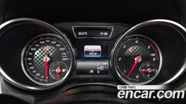 Mercedes-Benz GLE-Class 2018 — photo 11