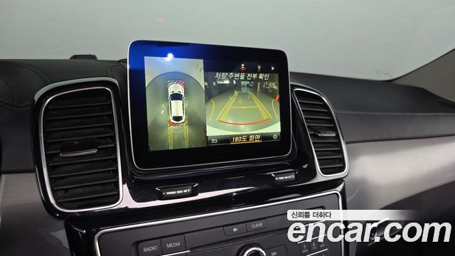 Mercedes-Benz GLE-Class 2018 — photo 21
