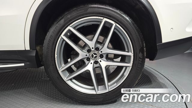 Mercedes-Benz GLE-Class 2018 — photo 7