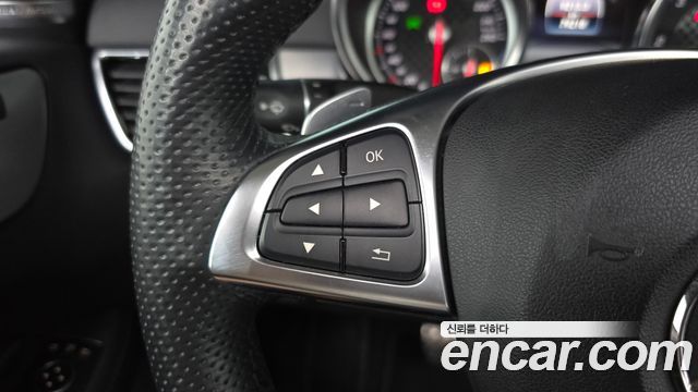 Mercedes-Benz GLE-Class 2018 — photo 28