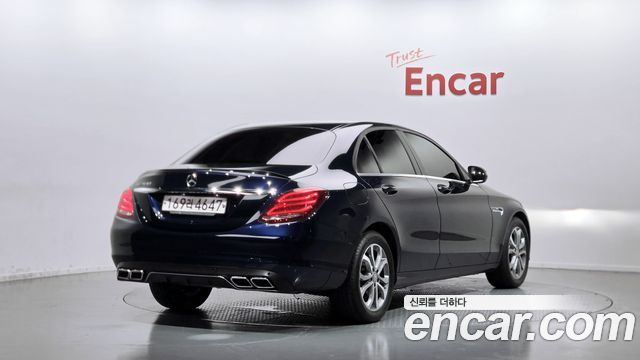 Mercedes-Benz C-Class 2017 — photo 2