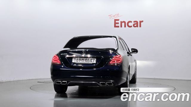 Mercedes-Benz C-Class 2017 — photo 4