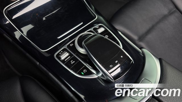 Mercedes-Benz C-Class 2017 — photo 17