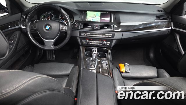 BMW 5-Series 2015 — photo 10