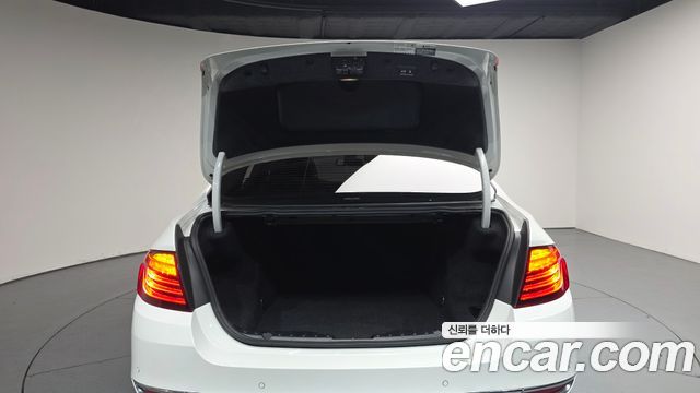 BMW 5-Series 2015 — photo 26