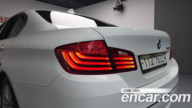 BMW 5-Series 2015 — photo 9