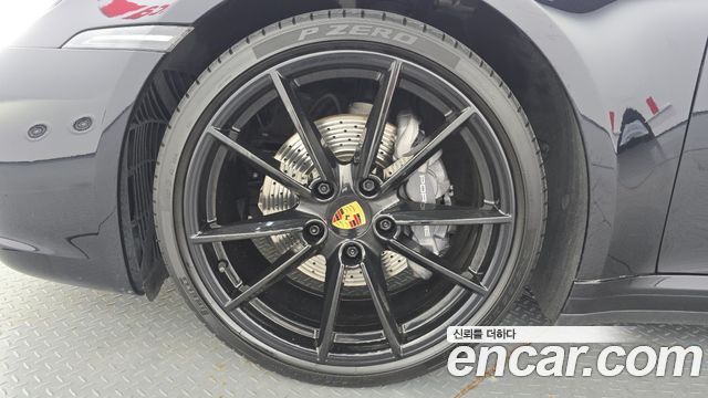 Porsche 911 2021 — photo 5