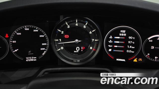 Porsche 911 2021 — photo 11
