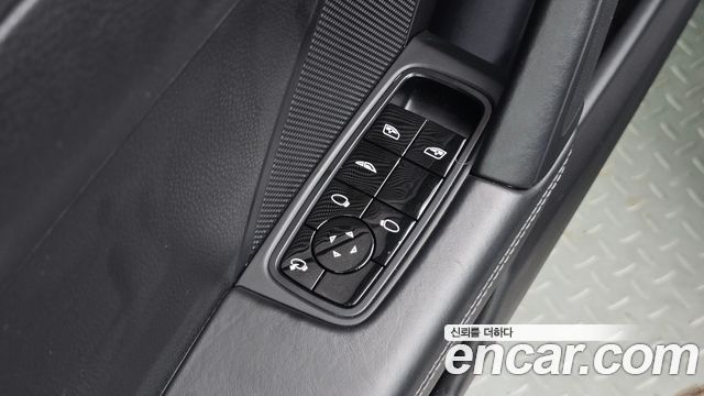 Porsche 911 2021 — photo 26