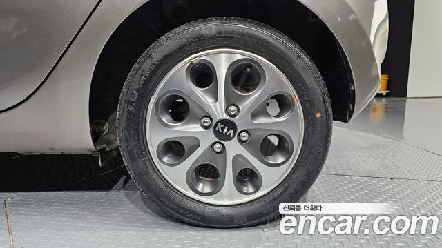 Kia morning 2012 — photo 7