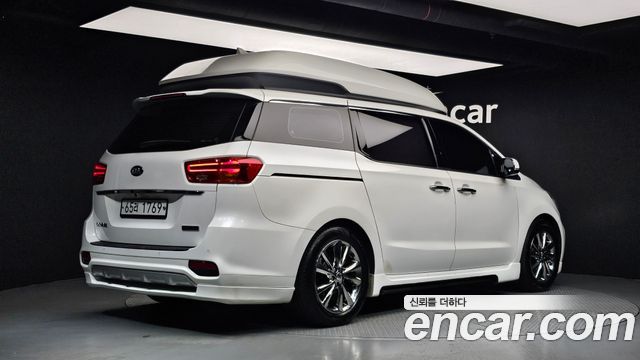 Kia Canival 2019 — photo 2