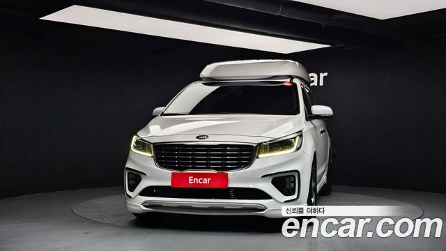 Kia Canival 2019 — photo 3