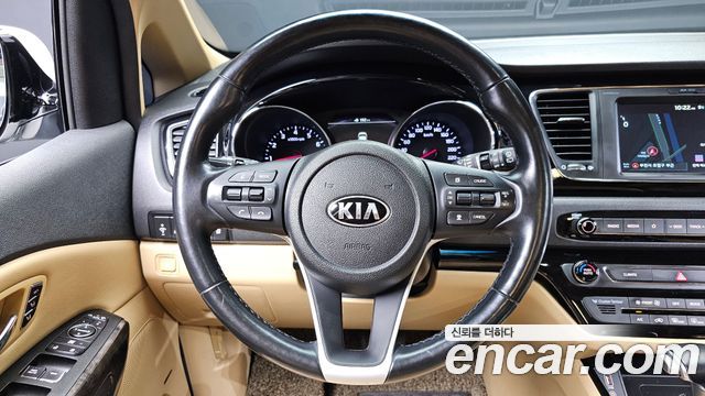 Kia Canival 2019 — photo 13