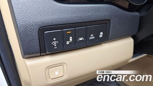 Kia Canival 2019 — photo 16