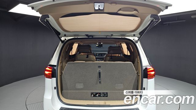 Kia Canival 2019 — photo 20