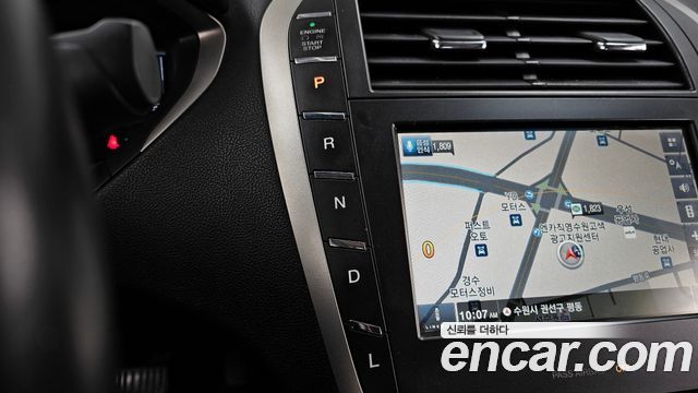 Lincoln MKZ 2016 — photo 9