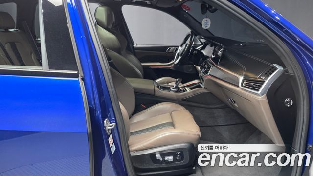 BMW X5M 2022 — photo 17