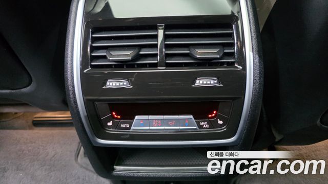 BMW X5M 2022 — photo 25