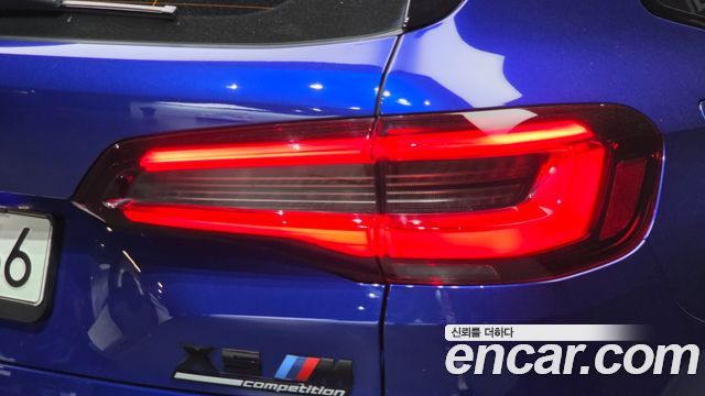 BMW X5M 2022 — photo 9