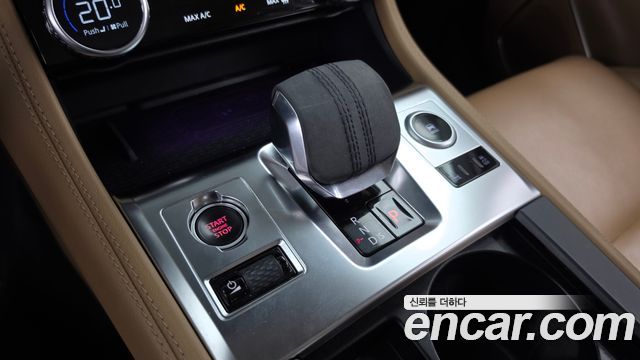 Jaguar F-PACE 2022 — photo 12