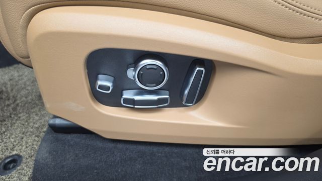 Jaguar F-PACE 2022 — photo 31