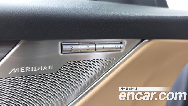 Jaguar F-PACE 2022 — photo 33