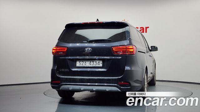 Kia Canival 2019 — photo 4