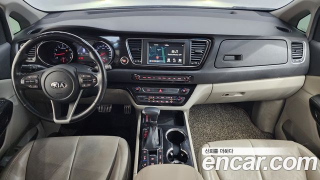 Kia Canival 2019 — photo 10