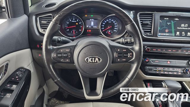 Kia Canival 2019 — photo 19