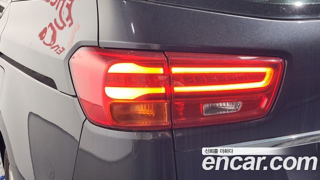 Kia Canival 2019 — photo 9