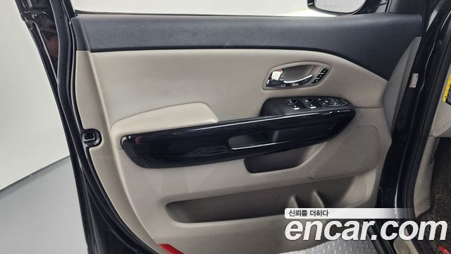 Kia Canival 2019 — photo 14