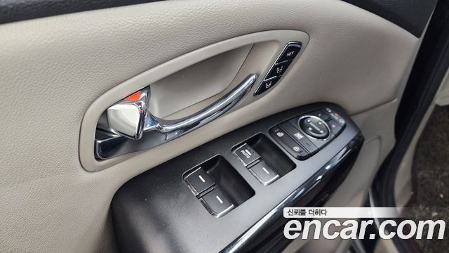 Kia Canival 2019 — photo 29