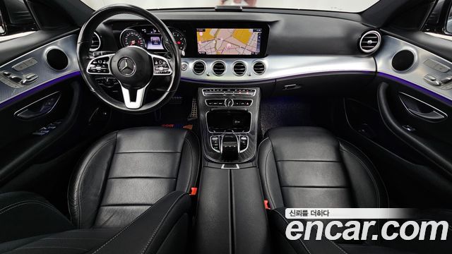 Mercedes-Benz E-Class 2020 — photo 10