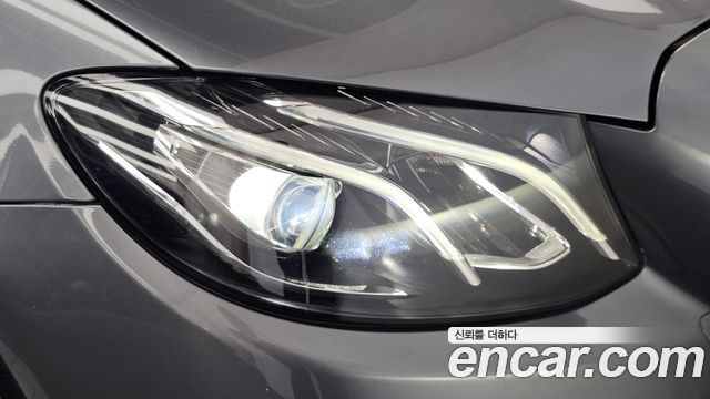 Mercedes-Benz E-Class 2020 — photo 8